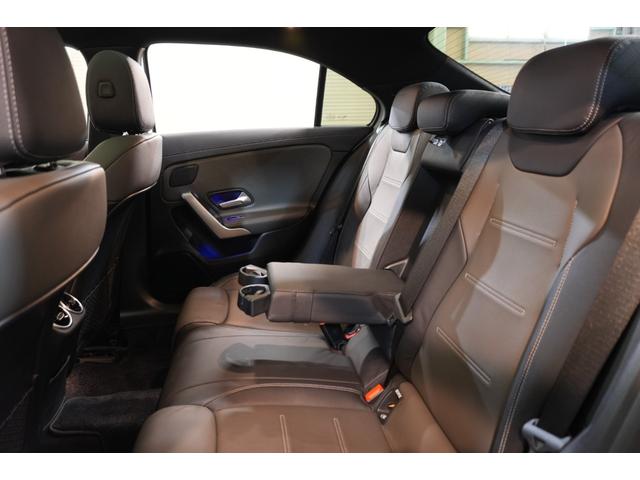 Aクラスセダン A250 4マチックセダンAMGレザエクスクルシブP アドバンスド&ナビPKG 黒灰革 サンルーフ シートヒーター MBUXナビ フルセグTV HUD 360カメラ ワイヤレスチャージ アドバンスドサウンド AMGエアロ&18インチAW 2年保証(39枚目)