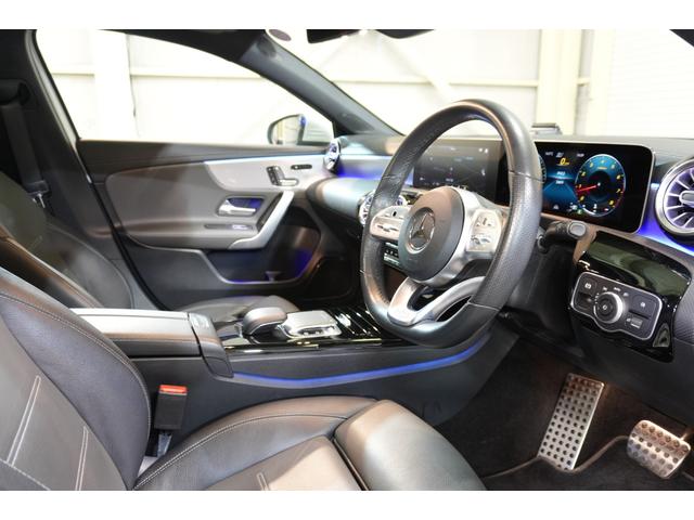 Aクラスセダン A250 4マチックセダンAMGレザエクスクルシブP アドバンスド&ナビPKG 黒灰革 サンルーフ シートヒーター MBUXナビ フルセグTV HUD 360カメラ ワイヤレスチャージ アドバンスドサウンド AMGエアロ&18インチAW 2年保証(42枚目)