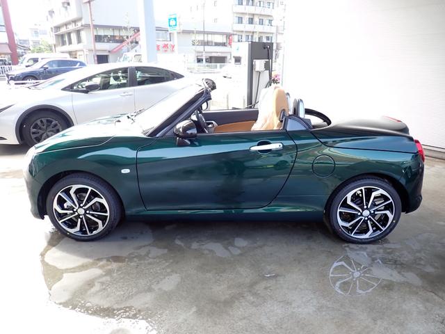 メーカー保証継承　ブラウンインテリア　切削デザイン１６インチＡＷ　電動開閉式ルーフ　オートライト　バックセンサー　シートヒーター　ＬＥＤヘッドライト