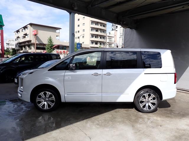 デリカＤ：５ Ｐ　メーカー保証　１０インチディスプレイオーディオ　サイドステップ付　ナビ取付ＰＫＧ　全方位カメラ　ＢＳＭ　電動パーキング　レーダークルーズ　電動リアゲート　ステアリングヒーター　両側電動スライドドア（19枚目）