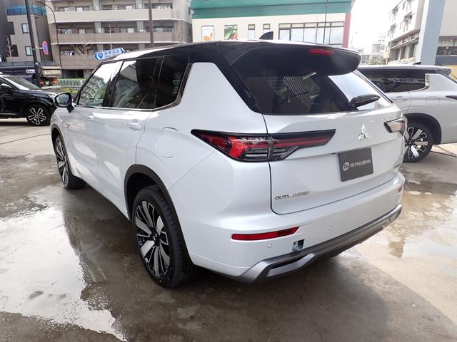 アウトランダーPHEV Pエグゼクティブパッケージ メーカー保証 サンルーフ セミアニリンレザー YAMAHAスピーカー 12.3型HDディスプレイ デジタルインナーミラー 全方位カメラ コーナーセンサー マイパイロット HUD ベンチレーション(15枚目)