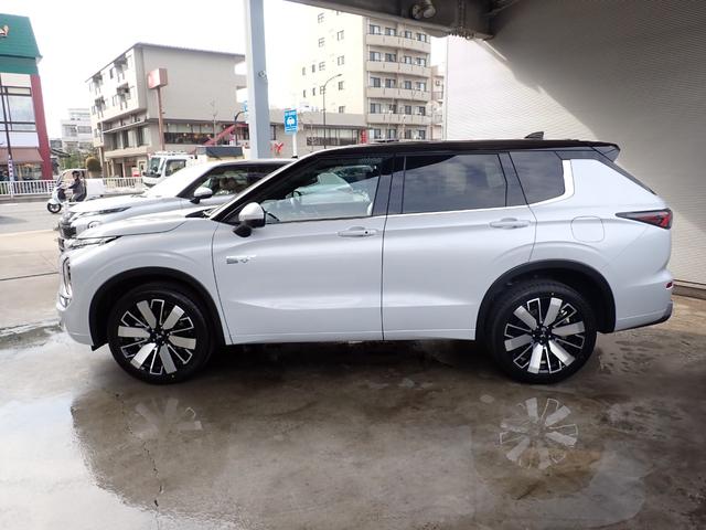 アウトランダーPHEV Pエグゼクティブパッケージ メーカー保証 サンルーフ セミアニリンレザー YAMAHAスピーカー 12.3型HDディスプレイ デジタルインナーミラー 全方位カメラ コーナーセンサー マイパイロット HUD ベンチレーション(19枚目)