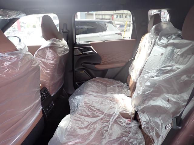 アウトランダーPHEV Pエグゼクティブパッケージ メーカー保証 サンルーフ セミアニリンレザー YAMAHAスピーカー 12.3型HDディスプレイ デジタルインナーミラー 全方位カメラ コーナーセンサー マイパイロット HUD ベンチレーション(25枚目)