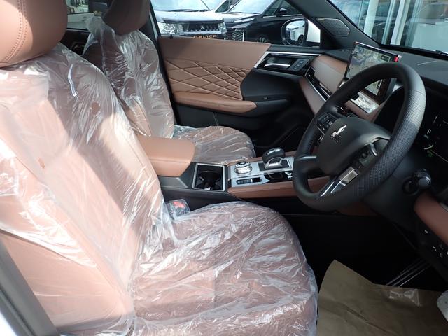 アウトランダーPHEV Pエグゼクティブパッケージ メーカー保証 サンルーフ セミアニリンレザー YAMAHAスピーカー 12.3型HDディスプレイ デジタルインナーミラー 全方位カメラ コーナーセンサー マイパイロット HUD ベンチレーション(28枚目)