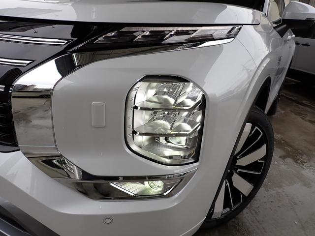 アウトランダーPHEV Pエグゼクティブパッケージ メーカー保証 セミアニリンレザー YAMAHAスピーカー 12.3型HDディスプレイ デジタルインナーミラー 全方位カメラ コーナーセンサー マイパイロット HUD ベンチレーション LEDライト(20枚目)