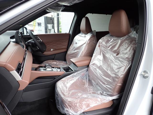 アウトランダーPHEV Pエグゼクティブパッケージ メーカー保証 セミアニリンレザー YAMAHAスピーカー 12.3型HDディスプレイ デジタルインナーミラー 全方位カメラ コーナーセンサー マイパイロット HUD ベンチレーション LEDライト(22枚目)