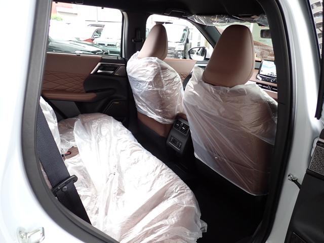 アウトランダーPHEV Pエグゼクティブパッケージ メーカー保証 セミアニリンレザー YAMAHAスピーカー 12.3型HDディスプレイ デジタルインナーミラー 全方位カメラ コーナーセンサー マイパイロット HUD ベンチレーション LEDライト(26枚目)