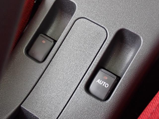 コペン セロ　メーカー保証　レッドインテリア　切削デザイン１６インチＡＷ　電動開閉式ルーフ　オートライト　バックセンサー　シートヒーター（26枚目）