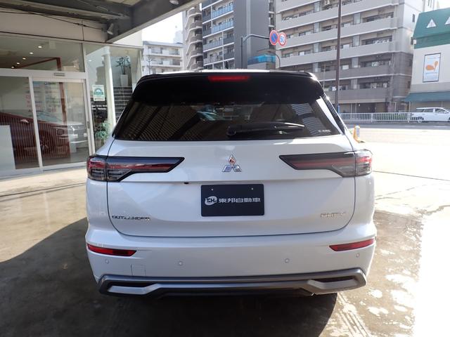 アウトランダーPHEV Pエグゼクティブパッケージ メーカー保証 CEV補助 セミアニリンレザー サンルーフ マイパイロット デジタルインナーミラー YAMAHAスピーカー 12.3インチディスプレイナビ HUD 全方位カメラ ミツビシコネクト(17枚目)