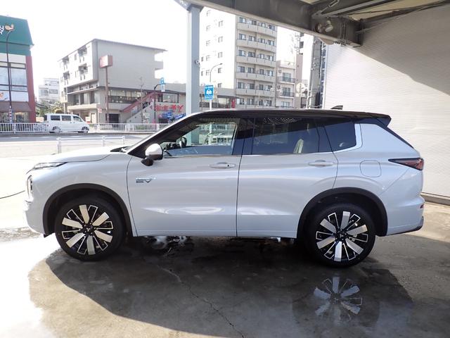 アウトランダーPHEV Pエグゼクティブパッケージ メーカー保証 CEV補助 セミアニリンレザー サンルーフ マイパイロット デジタルインナーミラー YAMAHAスピーカー 12.3インチディスプレイナビ HUD 全方位カメラ ミツビシコネクト(21枚目)