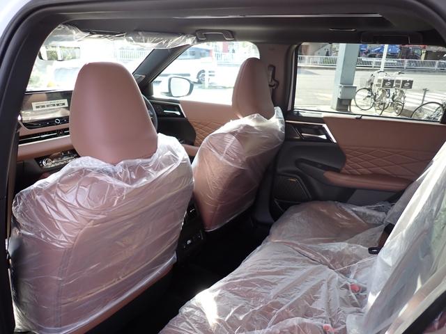 アウトランダーPHEV Pエグゼクティブパッケージ メーカー保証 CEV補助 セミアニリンレザー サンルーフ マイパイロット デジタルインナーミラー YAMAHAスピーカー 12.3インチディスプレイナビ HUD 全方位カメラ ミツビシコネクト(25枚目)