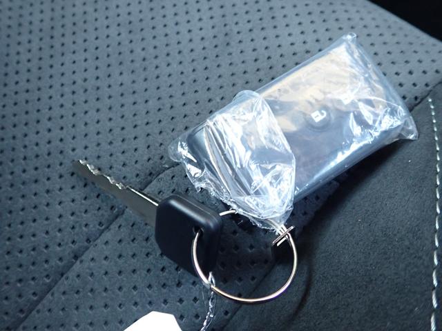 コペン GR スポーツ メーカー保証 届出済み未使用車 LEDヘッドライト シートヒーター バックソナー RECAROシート BBS製16インチAW 電動開閉ルーフ GR専用ショックアブソーバー オートライト スマートキー(33枚目)