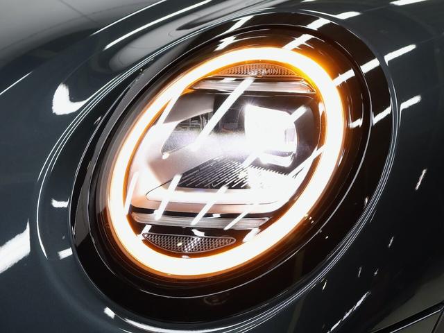 MINI クーパーC クラシック・トリム 認定中古車/ナビ/クラシックトリム/アップルカープレイ/アンドロイドオート/シートヒーター/ステアリングヒーター/ACC/ETC/16AW/LEDヘッドライト/バックカメラ/前後センサー/衝突軽減(5枚目)