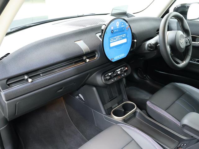 MINI クーパーC クラシック・トリム 認定中古車/ナビ/クラシックトリム/アップルカープレイ/アンドロイドオート/シートヒーター/ステアリングヒーター/ACC/ETC/16AW/LEDヘッドライト/バックカメラ/前後センサー/衝突軽減(8枚目)