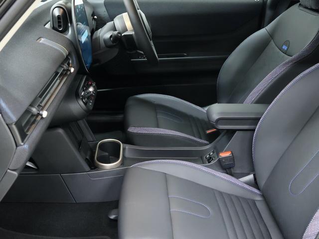 MINI クーパーC クラシック・トリム 認定中古車/ナビ/クラシックトリム/アップルカープレイ/アンドロイドオート/シートヒーター/ステアリングヒーター/ACC/ETC/16AW/LEDヘッドライト/バックカメラ/前後センサー/衝突軽減(9枚目)