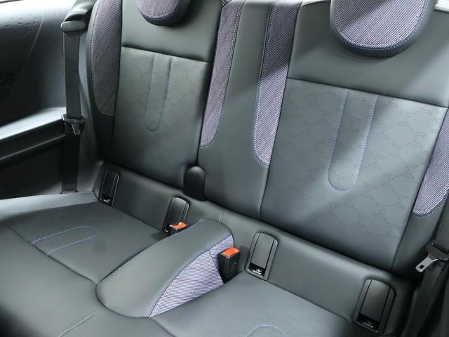 MINI クーパーC クラシック・トリム 認定中古車/ナビ/クラシックトリム/アップルカープレイ/アンドロイドオート/シートヒーター/ステアリングヒーター/ACC/ETC/16AW/LEDヘッドライト/バックカメラ/前後センサー/衝突軽減(12枚目)