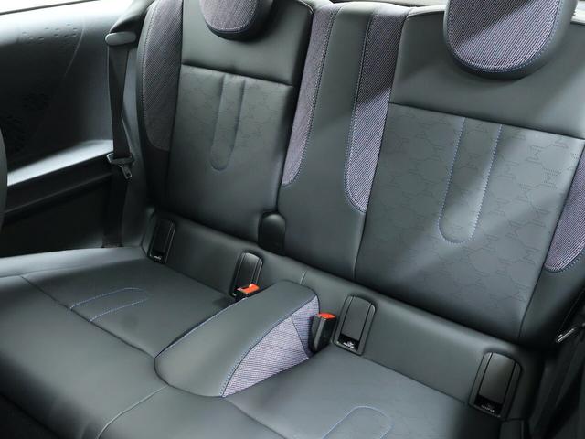 MINI 3ドア DCT 定中古車/ナビ/クラシックトリム/アップルカープレイ/アンドロイドオート/シートヒーター/ステアリングヒーター/ACC/ETC/16AW/LEDヘッドライト/バックカメラ/前後センサー(13枚目)