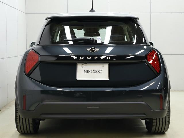 MINI 3ドア DCT 定中古車/ナビ/クラシックトリム/アップルカープレイ/アンドロイドオート/シートヒーター/ステアリングヒーター/ACC/ETC/16AW/LEDヘッドライト/バックカメラ/前後センサー(15枚目)