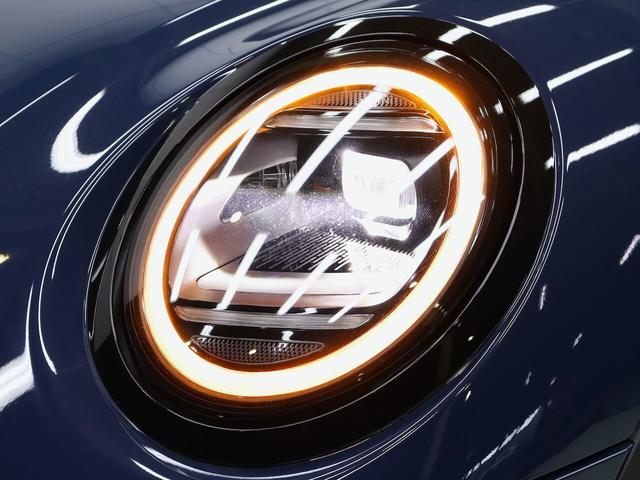 MINI クーパーC クラシック・トリム 認定中古車/ナビ/クラシックトリム/アップルカープレイ/アンドロイドオート/シートヒーター/ステアリングヒーター/ACC/ETC/17AW/LEDヘッドライト/バックカメラ/前後センサー/衝突軽減(6枚目)