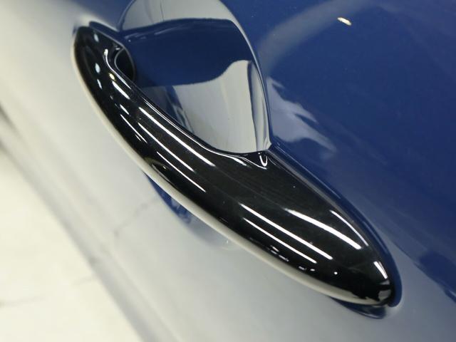 MINI クーパーC クラシック・トリム 認定中古車/ナビ/クラシックトリム/アップルカープレイ/アンドロイドオート/シートヒーター/ステアリングヒーター/ACC/ETC/17AW/LEDヘッドライト/バックカメラ/前後センサー/衝突軽減(8枚目)