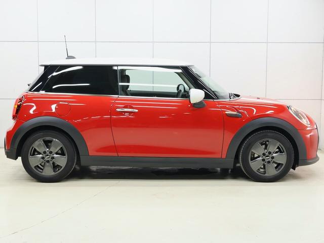 MINI クーパー 3ドア DCT AppleCarPlay アクティブクルーズ 前後障害物センサーRカメラ Bluetooth ETC LEDライト スマートキー USB 17インチホイール(6枚目)