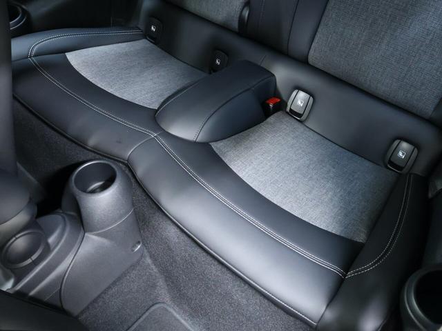 MINI クーパー 3ドア DCT AppleCarPlay アクティブクルーズ 前後障害物センサーRカメラ Bluetooth ETC LEDライト スマートキー USB 17インチホイール(17枚目)