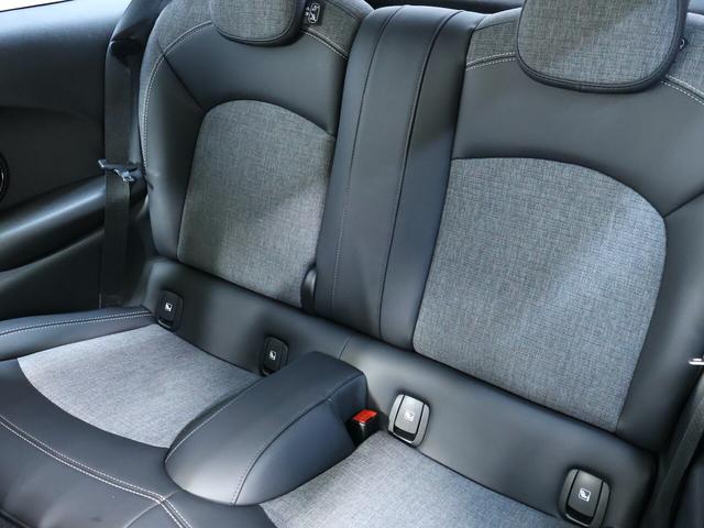 MINI クーパー 3ドア DCT AppleCarPlay アクティブクルーズ 前後障害物センサーRカメラ Bluetooth ETC LEDライト スマートキー USB 17インチホイール(18枚目)