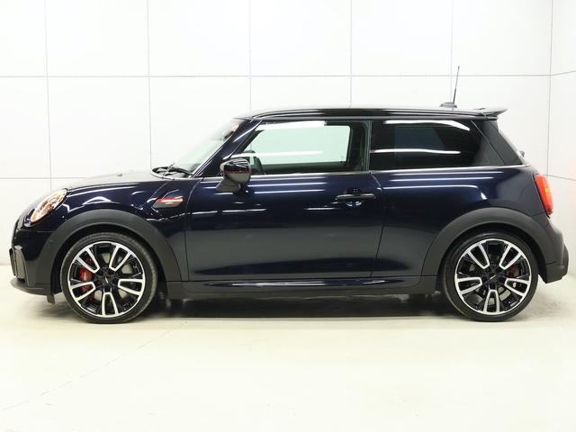 MINI 3ドア ナビ アクテイブクルーズ ヘッドアップディスプレイ 前後障害物センサーRカメラ Bluetooth ETC LEDライト スマートキー USB 18インチホイール(3枚目)
