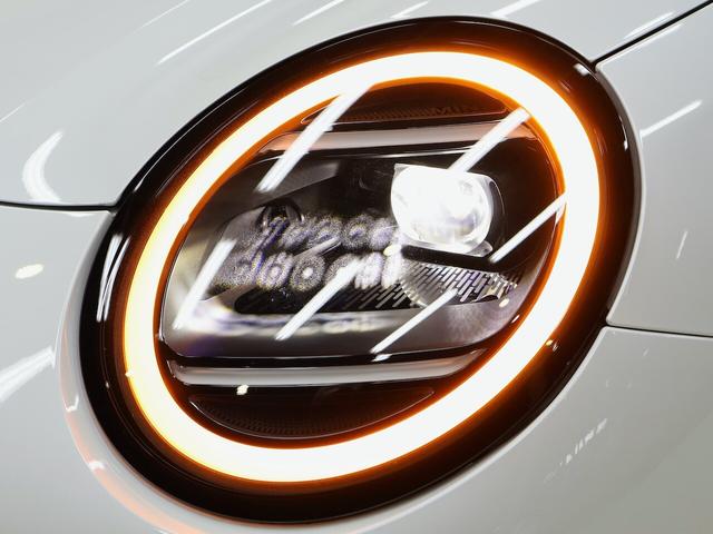 ＭＩＮＩ クーパーＥ　クラシック・トリム　クーパーＥ　３ドア　認定中古車／クラシックトリム／ナビ／アップルカープレイ／アンドロイドオート／１７ＡＷ／ＡＣＣ／ＥＴＣ／シートヒーター／ステアリングヒーター／ＬＥＤヘッドライト／バックカメラ（5枚目）