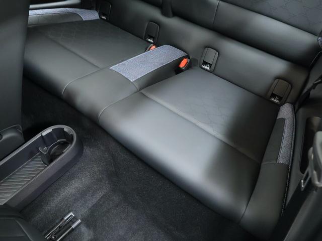 ＭＩＮＩ クーパーＥ　クラシック・トリム　クーパーＥ　３ドア　認定中古車／クラシックトリム／ナビ／アップルカープレイ／アンドロイドオート／１７ＡＷ／ＡＣＣ／ＥＴＣ／シートヒーター／ステアリングヒーター／ＬＥＤヘッドライト／バックカメラ（11枚目）