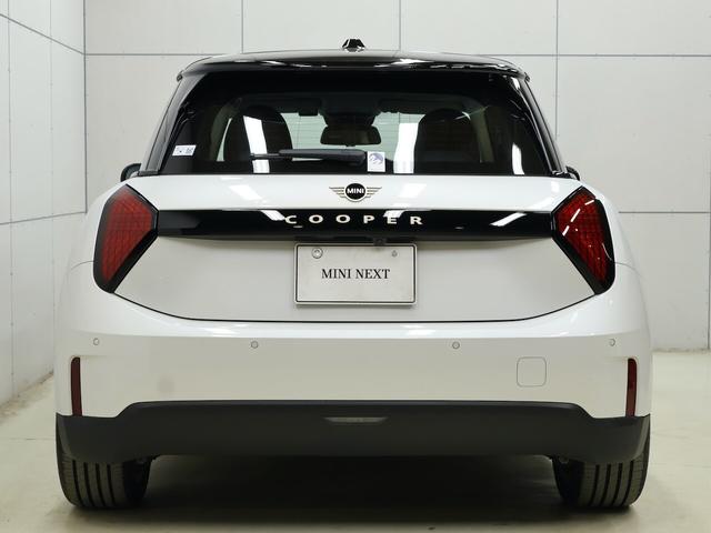 ＭＩＮＩ クーパーＥ　クラシック・トリム　クーパーＥ　３ドア　認定中古車／クラシックトリム／ナビ／アップルカープレイ／アンドロイドオート／１７ＡＷ／ＡＣＣ／ＥＴＣ／シートヒーター／ステアリングヒーター／ＬＥＤヘッドライト／バックカメラ（14枚目）
