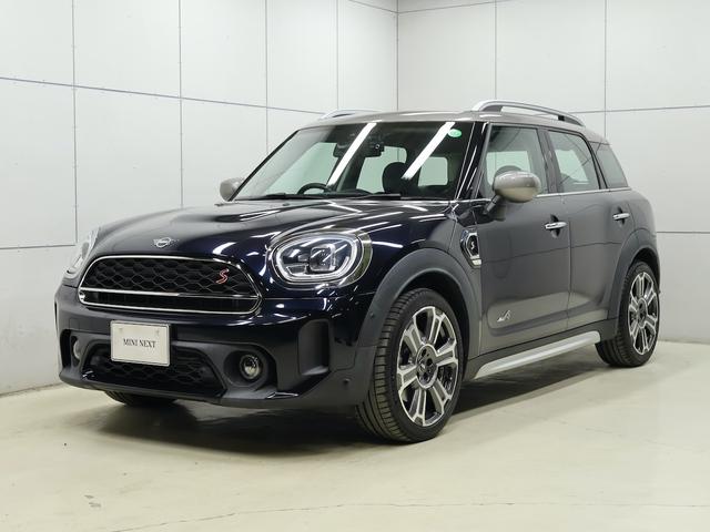 ＭＩＮＩ クーパーＳＤ　クロスオーバー　オール４　純正ナビ　ヘッドアップディスプレイ電動リアゲート　アクテイブクルーズ　前後障害物センサー　Ｒカメラ　シートヒーター　ＵＳＢ　スマートキー　純正１９インチホイール　Ｂｌｕｅｔｏｏｔｈ　ＬＥＤライト（2枚目）