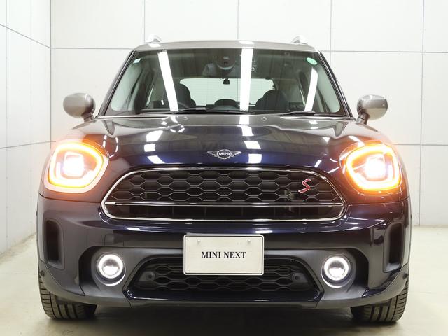 ＭＩＮＩ クーパーＳＤ　クロスオーバー　オール４　純正ナビ　ヘッドアップディスプレイ電動リアゲート　アクテイブクルーズ　前後障害物センサー　Ｒカメラ　シートヒーター　ＵＳＢ　スマートキー　純正１９インチホイール　Ｂｌｕｅｔｏｏｔｈ　ＬＥＤライト（5枚目）