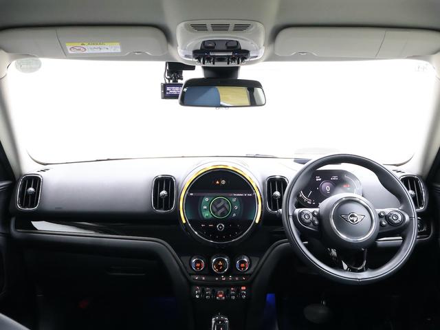 ＭＩＮＩ クーパーＳＤ　クロスオーバー　オール４　純正ナビ　ヘッドアップディスプレイ電動リアゲート　アクテイブクルーズ　前後障害物センサー　Ｒカメラ　シートヒーター　ＵＳＢ　スマートキー　純正１９インチホイール　Ｂｌｕｅｔｏｏｔｈ　ＬＥＤライト（25枚目）