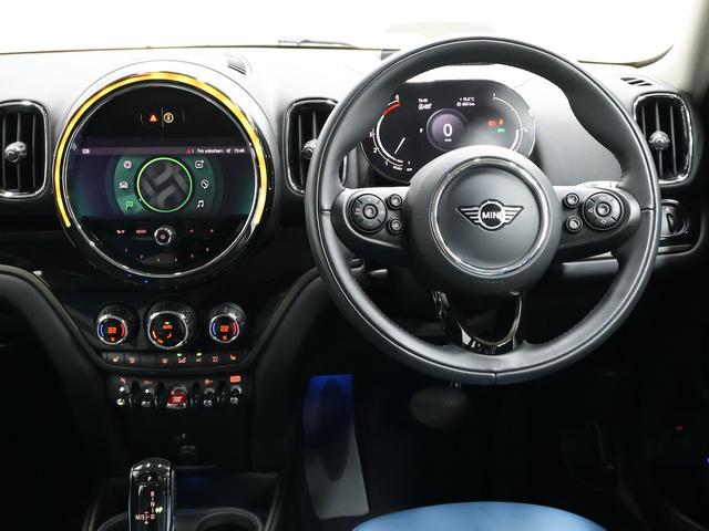 ＭＩＮＩ クーパーＳＤ　クロスオーバー　オール４　純正ナビ　ヘッドアップディスプレイ電動リアゲート　アクテイブクルーズ　前後障害物センサー　Ｒカメラ　シートヒーター　ＵＳＢ　スマートキー　純正１９インチホイール　Ｂｌｕｅｔｏｏｔｈ　ＬＥＤライト（26枚目）