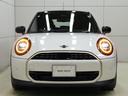 ＭＩＮＩ 　クーパーＣ　５ドア　ＤＣＴ　認定中古車／ナビ／ＦＡＶＯＲＥＤトリム／アップルカープレイ／アンドロイドオート／シートヒーター／ステアリングヒーター／ＡＣＣ／ＥＴＣ／１７ＡＷ／ＬＥＤヘッドライト（5枚目）