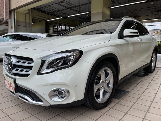 ＧＬＡクラス ＧＬＡ２２０　４マチック　プレミアムＰＫＧ　足トランクオープナー　サンルーフ禁煙　スペアキー　ドラレコ　ディーラーにて全車検整備記録簿有　ユピテルレーダー　シートヒーター車検整備付ナビＴＶバックカメラ１８インチオートリヤゲート（3枚目）