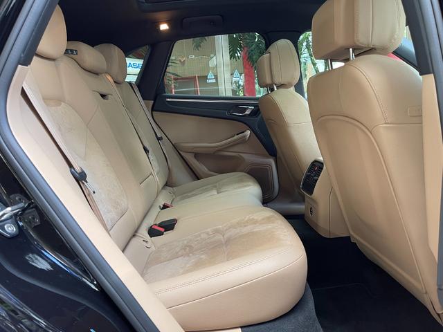 PORSCHE MACAN MACAN