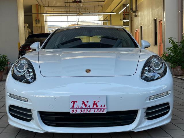 パナメーラ 　４　ＰＤＫ　４ＷＤ　スペアキー　禁煙　アルミ付スタッドレスタイヤ別有　前後ドライブレコーダー　シートヒーター　オートライト　オートリヤゲート　オートエアコン　クルコン　ヘッドライトウオッシャー（2枚目）