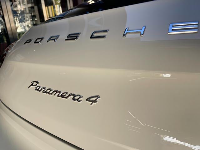 パナメーラ 　４　ＰＤＫ　４ＷＤ　スペアキー　禁煙　アルミ付スタッドレスタイヤ別有　前後ドライブレコーダー　シートヒーター　オートライト　オートリヤゲート　オートエアコン　クルコン　ヘッドライトウオッシャー（46枚目）
