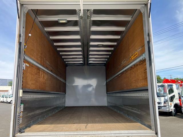 フォワード  トラック MT ETC バックカメラ キーレスエントリー エアコン 運転席エアバッグ ミュージックプレイヤー接続可(18枚目)