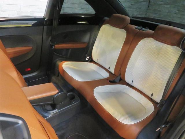 スペシャル・バグ 国内800台特別限定車 禁煙車 専用メッキホイール 専用2トーンシート Keyless Access パークディスタンスコントロール バイキセノンヘッドライト 800台中ブラック200台(34枚目)