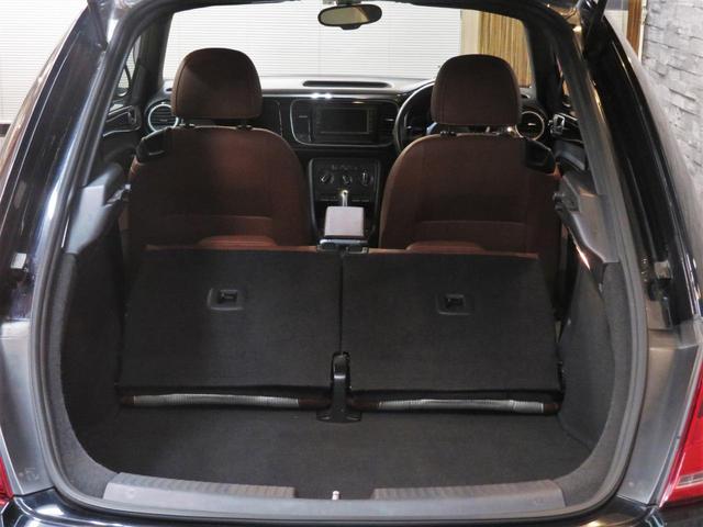 スペシャル・バグ 国内800台特別限定車 禁煙車 専用メッキホイール 専用2トーンシート Keyless Access パークディスタンスコントロール バイキセノンヘッドライト 800台中ブラック200台(38枚目)