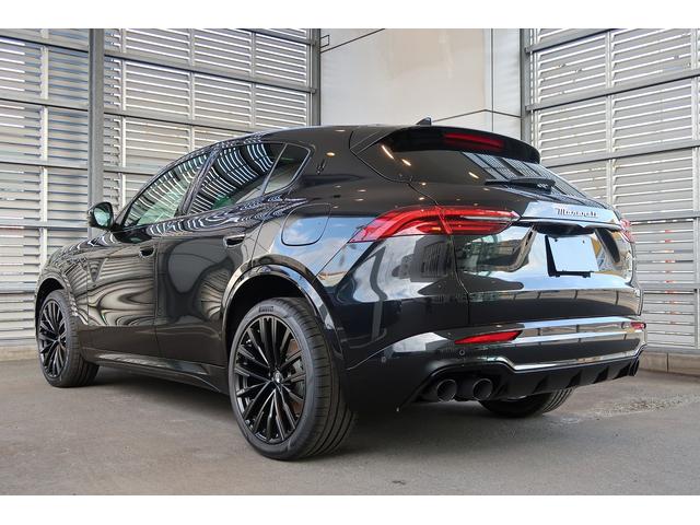 グレカーレ Ｎｅｒｏ　Ｉｎｆｉｎｉｔｏ　国内限定２０台　パワーシート　革シート　　スマートキー　パノラマガラスサンルーフ　地デジＴＶ　電動格納ミラー　ＡＣＣ　ＬＫＡ（8枚目）