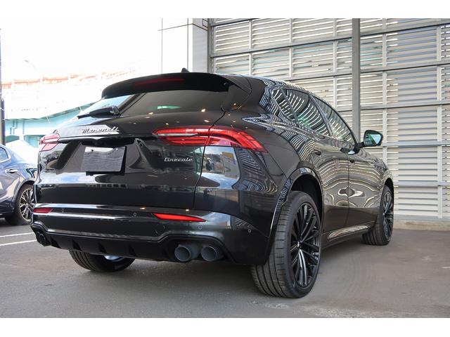 グレカーレ Ｎｅｒｏ　Ｉｎｆｉｎｉｔｏ　国内限定２０台　パワーシート　革シート　　スマートキー　パノラマガラスサンルーフ　地デジＴＶ　電動格納ミラー　ＡＣＣ　ＬＫＡ（10枚目）