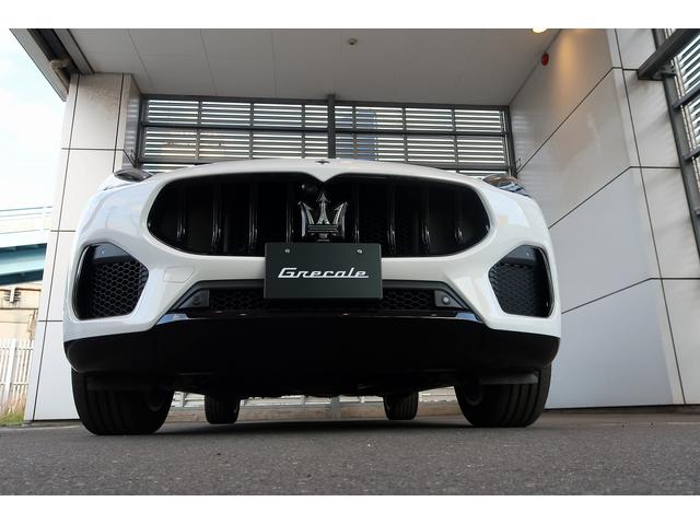 グレカーレ Ｍｏｄｅｎａ　パノラマサンルーフ　エアサスペンション　セキュリティーアラーム　衝突軽減ブレーキ（11枚目）