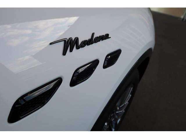 グレカーレ Ｍｏｄｅｎａ　パノラマサンルーフ　エアサスペンション　セキュリティーアラーム　衝突軽減ブレーキ（23枚目）