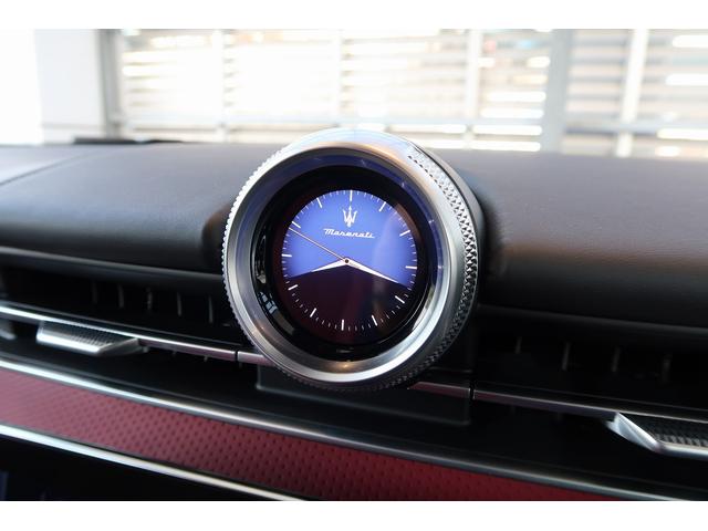 グレカーレ Ｍｏｄｅｎａ　パノラマサンルーフ　エアサスペンション　セキュリティーアラーム　衝突軽減ブレーキ（56枚目）