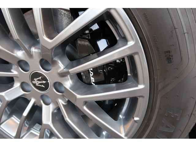 グレカーレ Ｍｏｄｅｎａ　パノラマサンルーフ　エアサスペンション　セキュリティーアラーム　衝突軽減ブレーキ（67枚目）