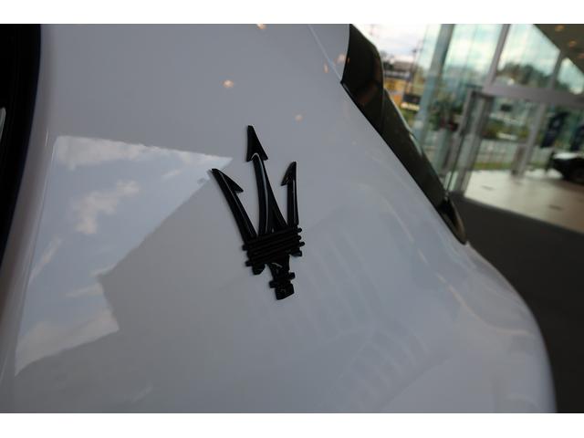 グレカーレ Ｍｏｄｅｎａ　パノラマサンルーフ　エアサスペンション　セキュリティーアラーム　衝突軽減ブレーキ（68枚目）